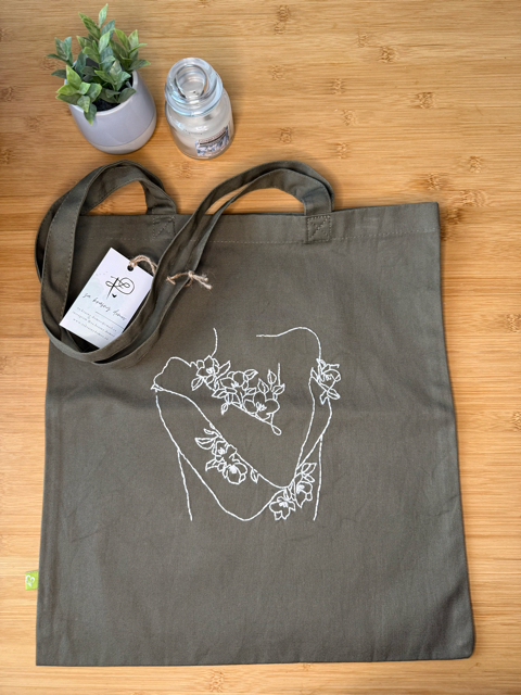 Tvrdá plátěná taška s výšivkou oranžová a zelená