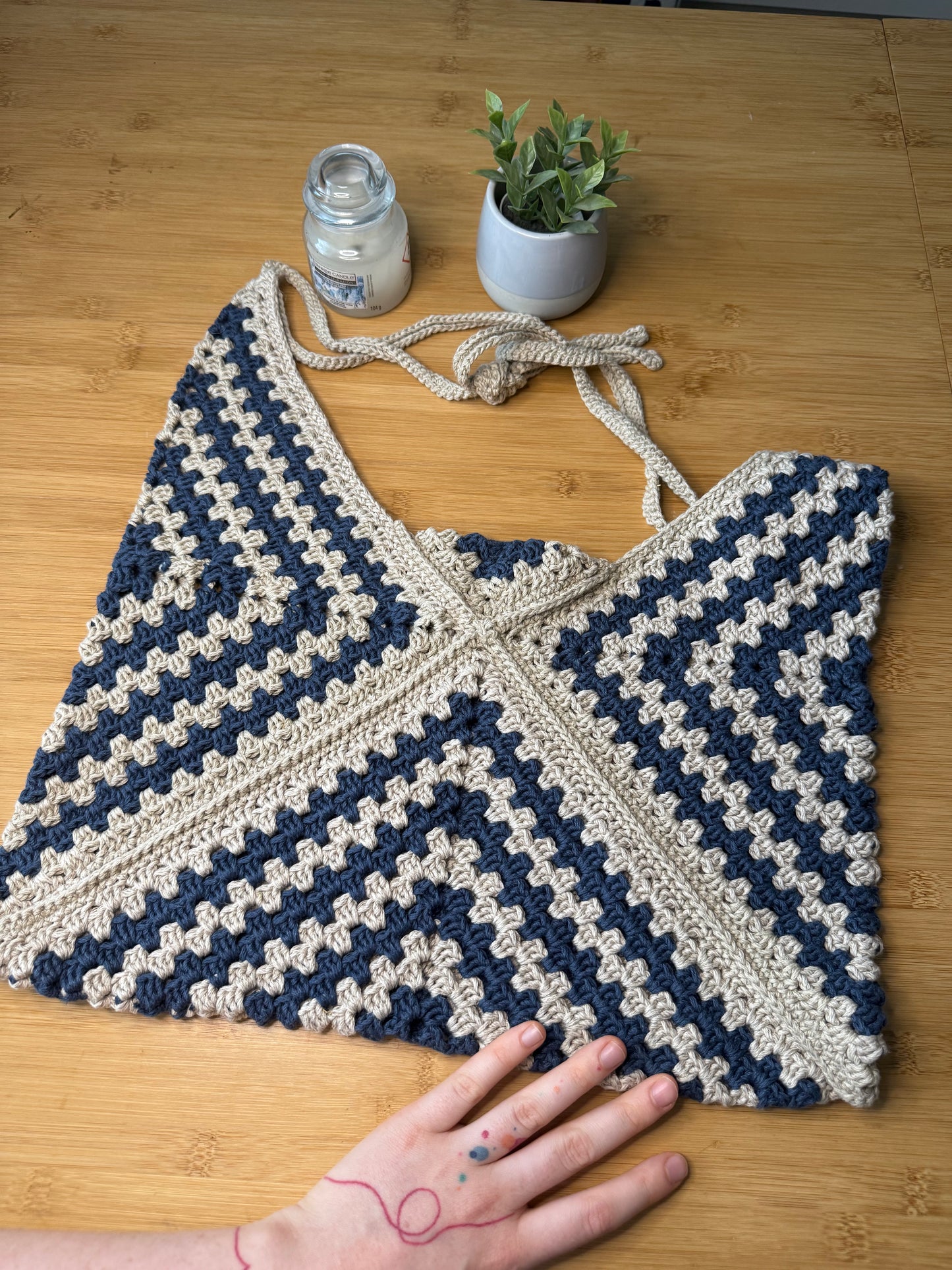 Háčkováná crossbody ze lna a bavlny