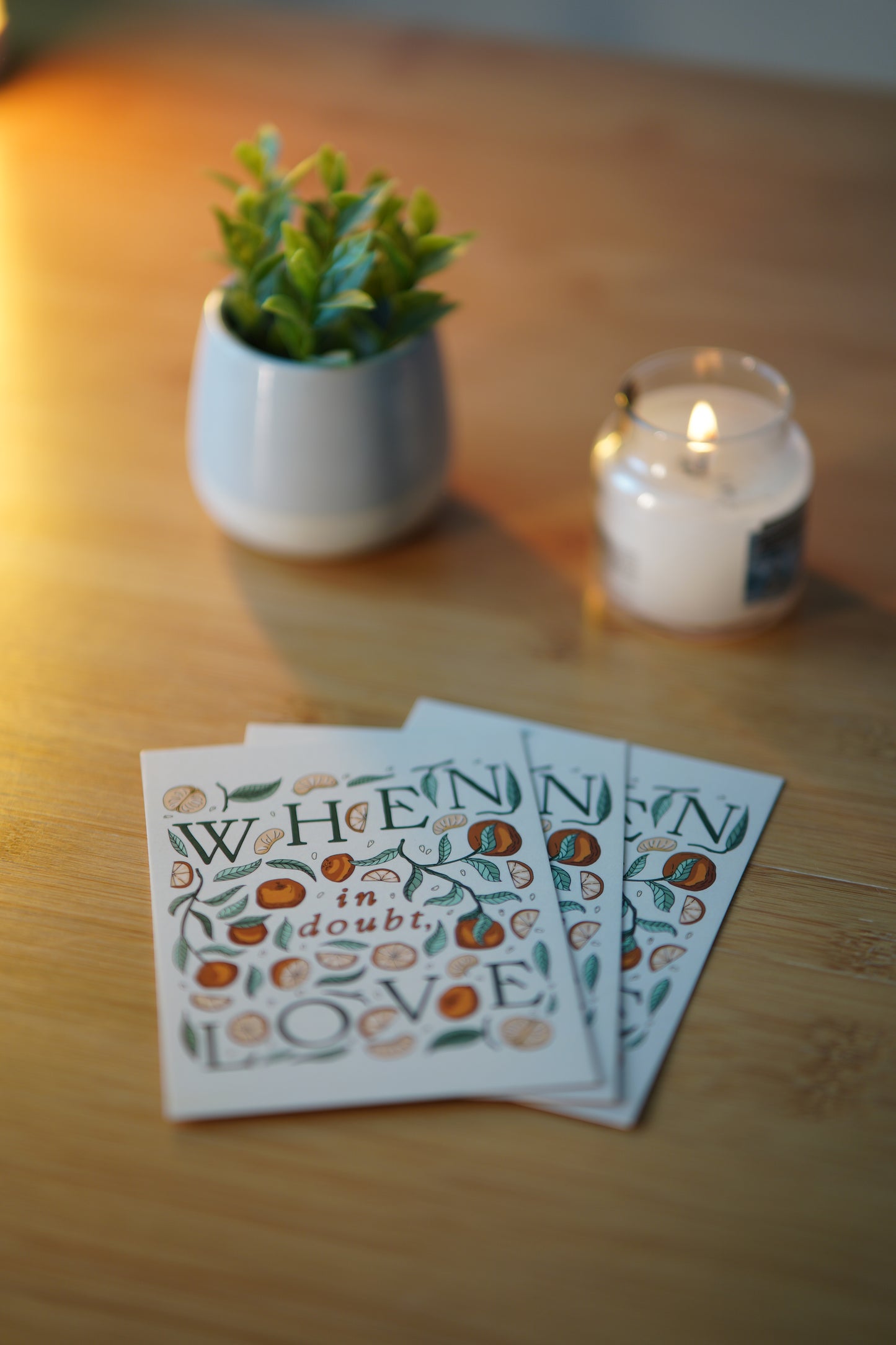 Pohled When in doubt LOVE