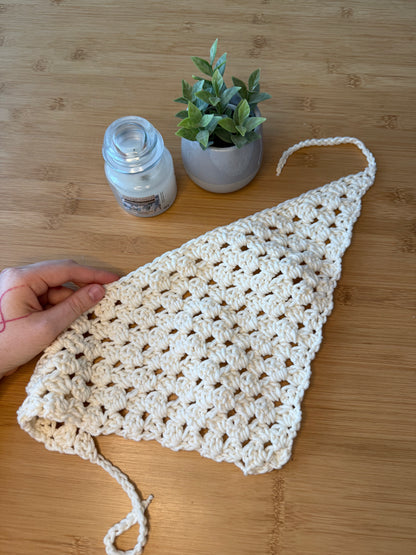 Háčkovaná bandana