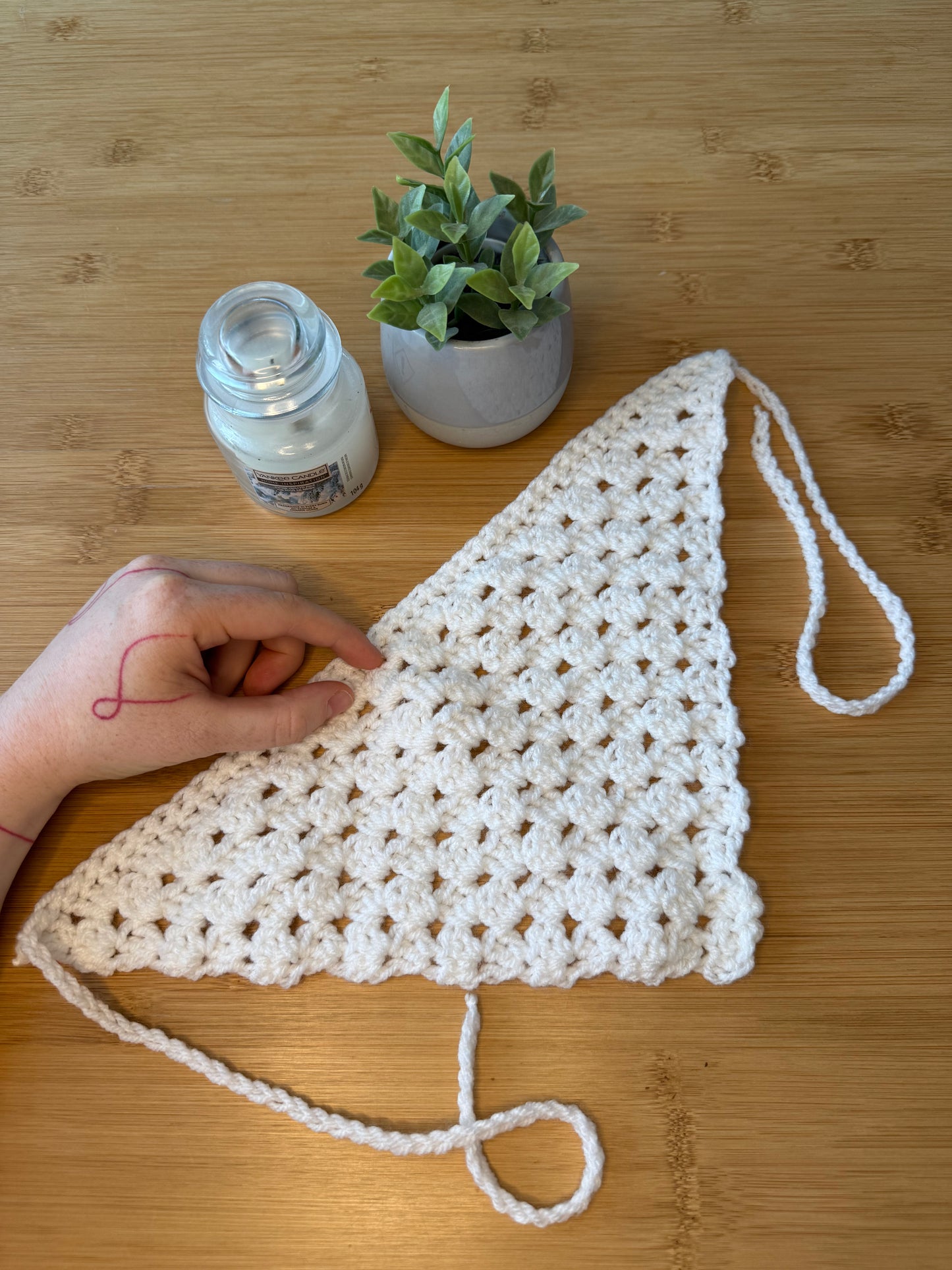 Háčkovaná bandana