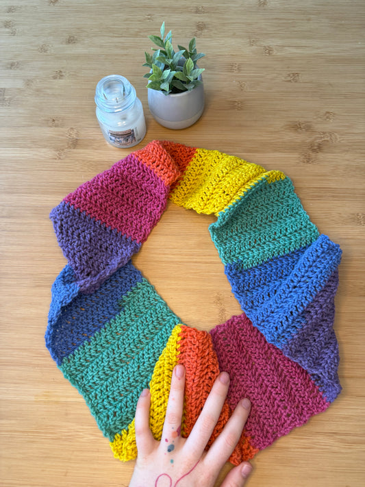 Kruhová barevná šála