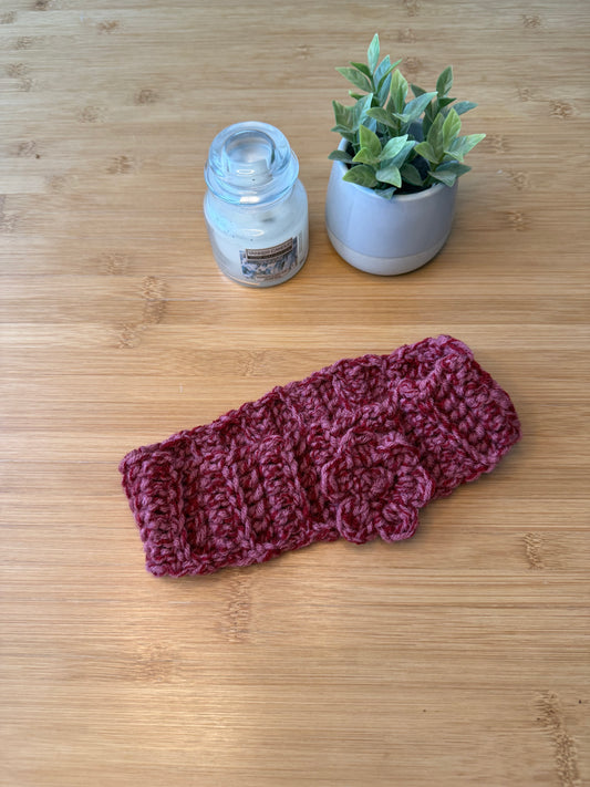 Háčkovaná čelenka s květem