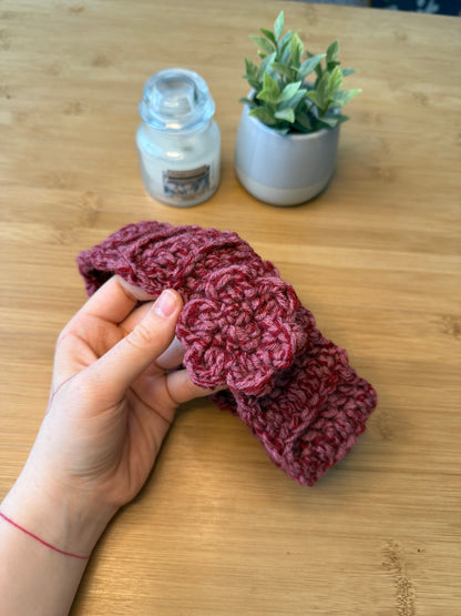 Háčkovaná čelenka s květem