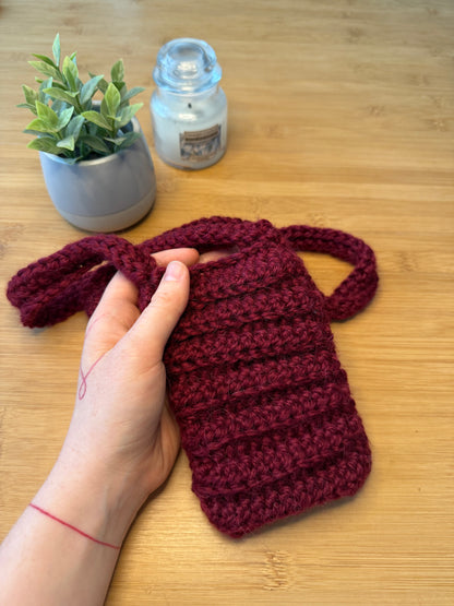 Rudá taštička na telefon