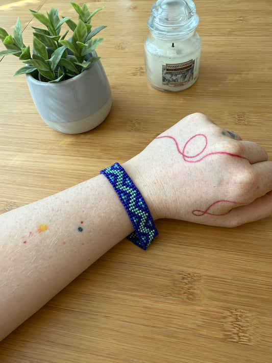 Úzký modrý náramek | Anežka Gruberová