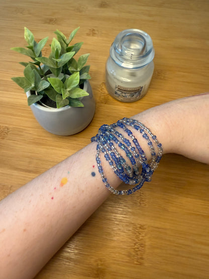 Vrstvený korálkový náramek modrý a hnědý