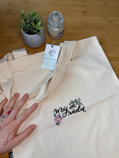 Měkká plátěná taška s výšivkou (tři barvy)