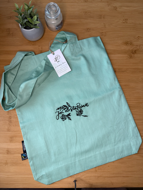 Měkká plátěná taška s výšivkou (tři barvy)