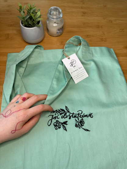 Měkká plátěná taška s výšivkou (tři barvy)