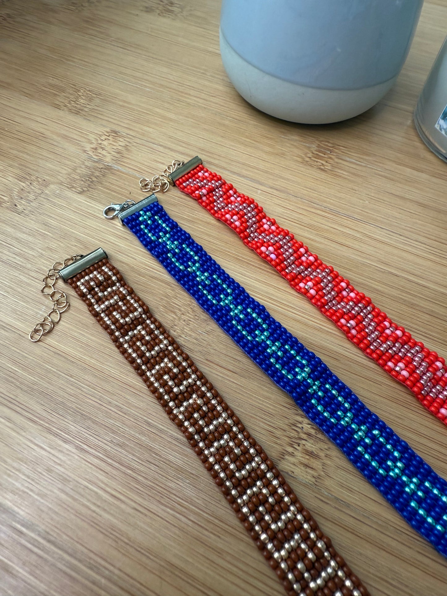 Tkaný korálkový náramek (tři barvy) | Anežka Gruberová