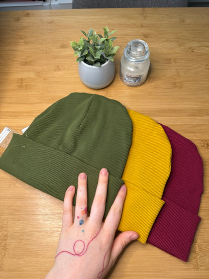 Bavlněná čepice různé barvy