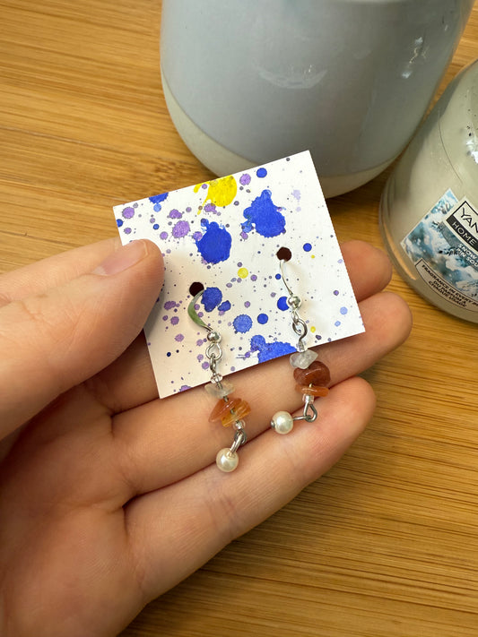 Visací náušnice s kamínky a perličkou