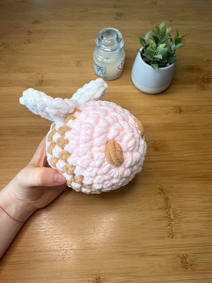 Háčkovaná včelka