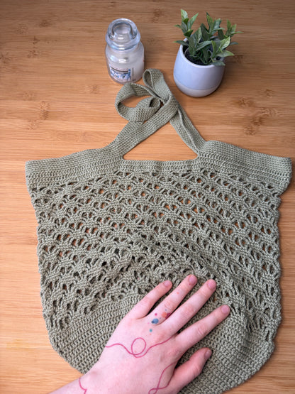 Různé druhy bavlněných háčkovaných tašek