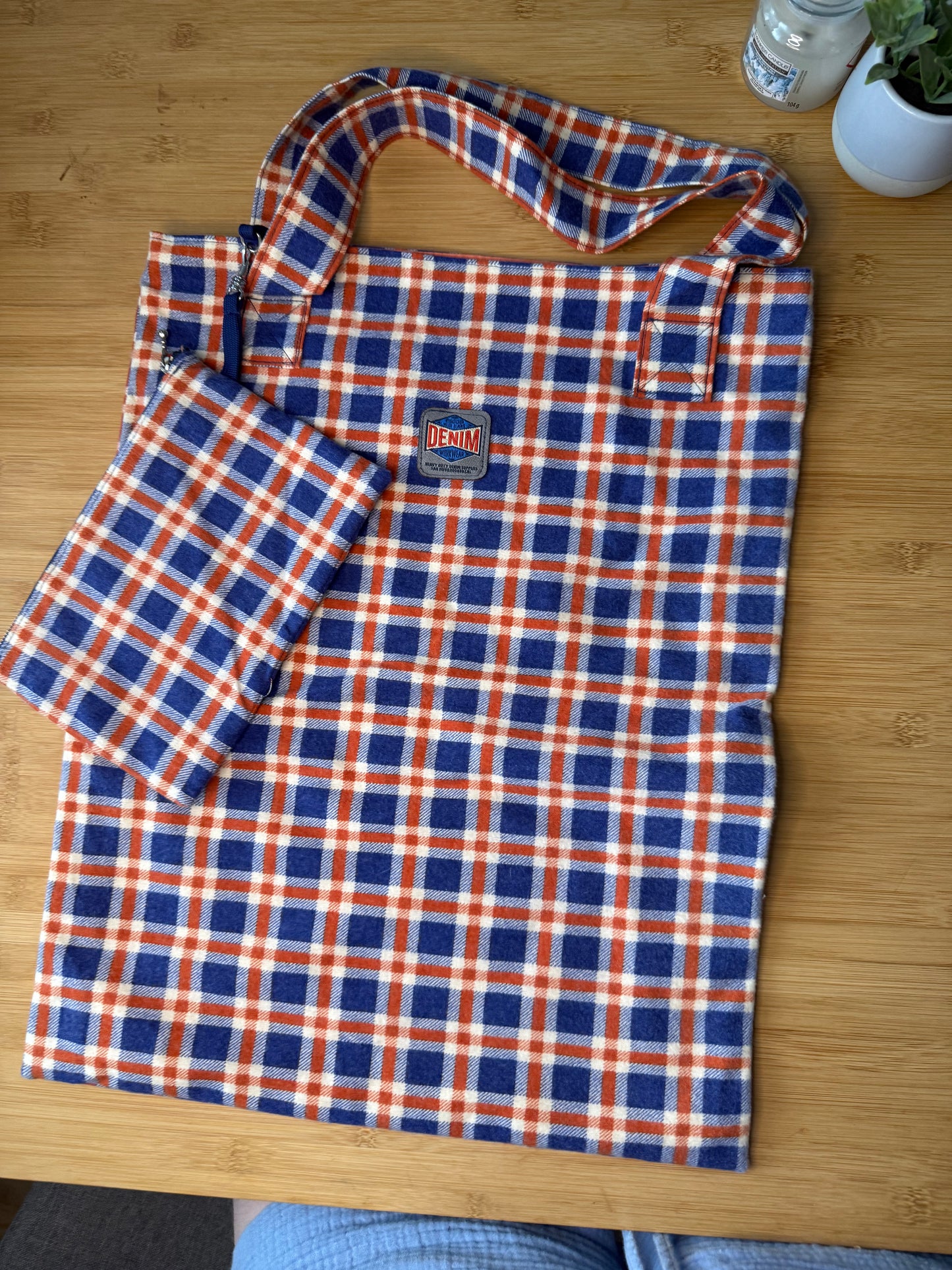 Retro taška s kapsičkou a odepínací taštičkou