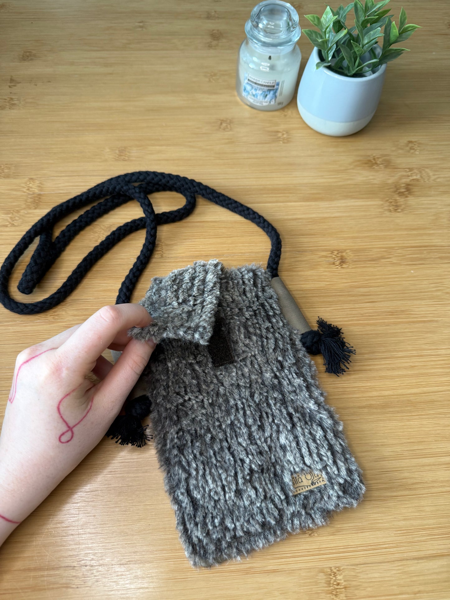 Taštička na telefon dvě varianty