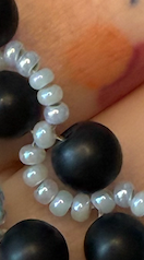 Vlnitý korálkový náramek několik barev